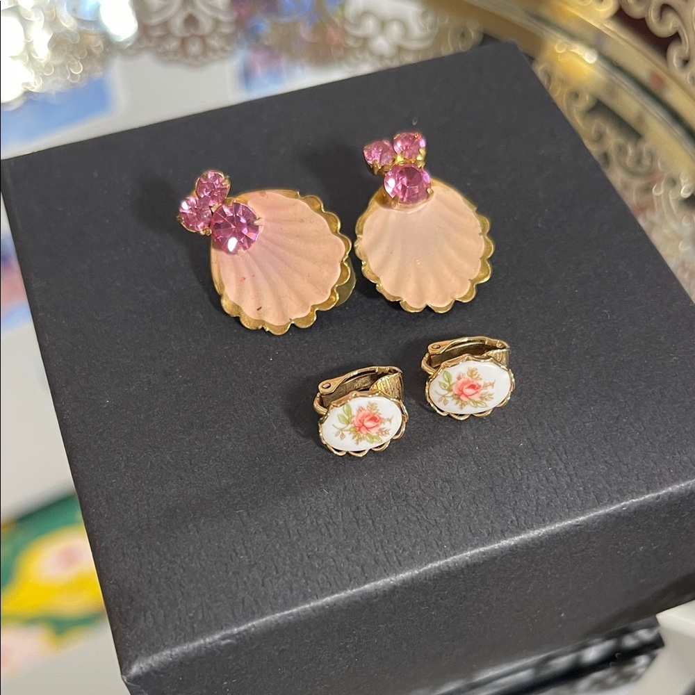 💖5 for $25😻Pink Vintage Clip-on Earrings